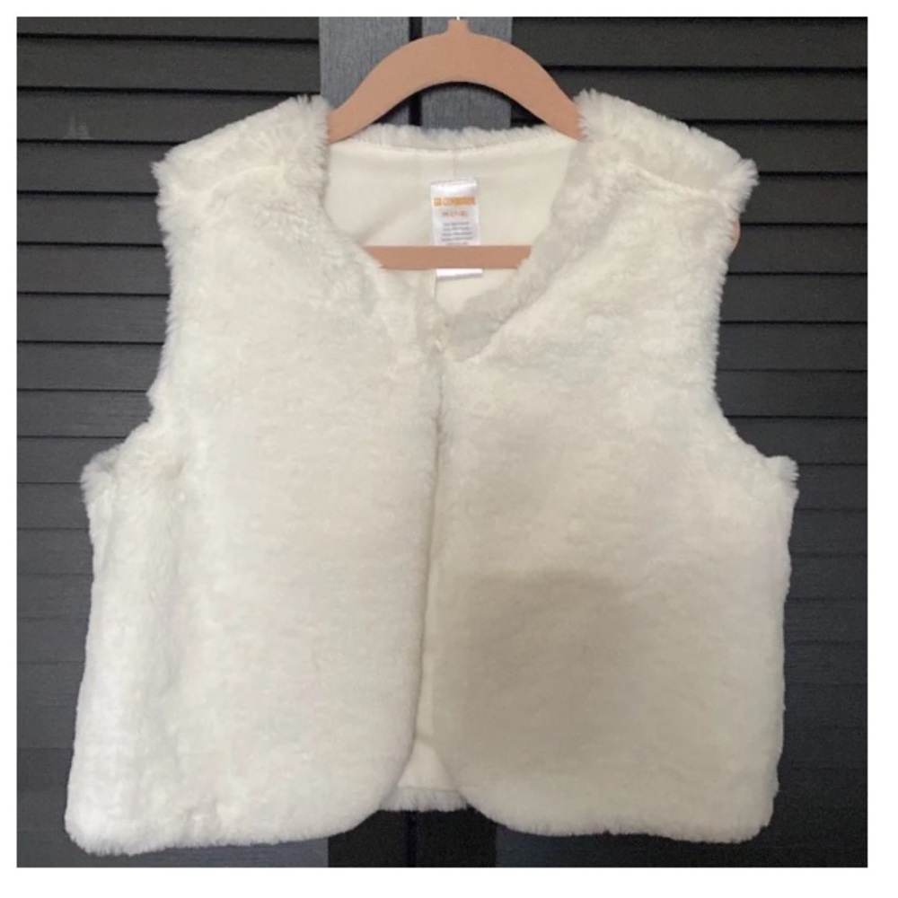 Fuzzy vest for girls white M7/8